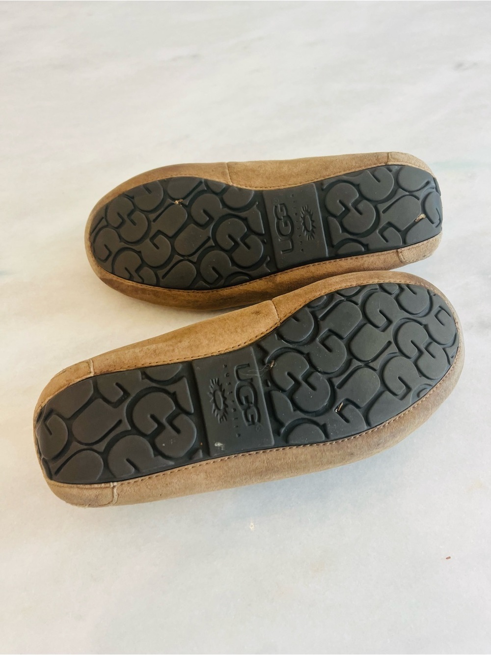 UGG Dakota Mocassin Suede Shearling Slippers Chestnut Women’s size 6 - Picture 10 of 10
